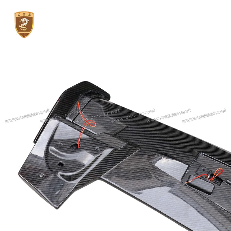 Car Rear Roof Trunk Spoiler Wing Tail Fixed Wind Wing For Lamborghini URUS Old To New P Style Dry Carbon Fiber Top Wing Lip